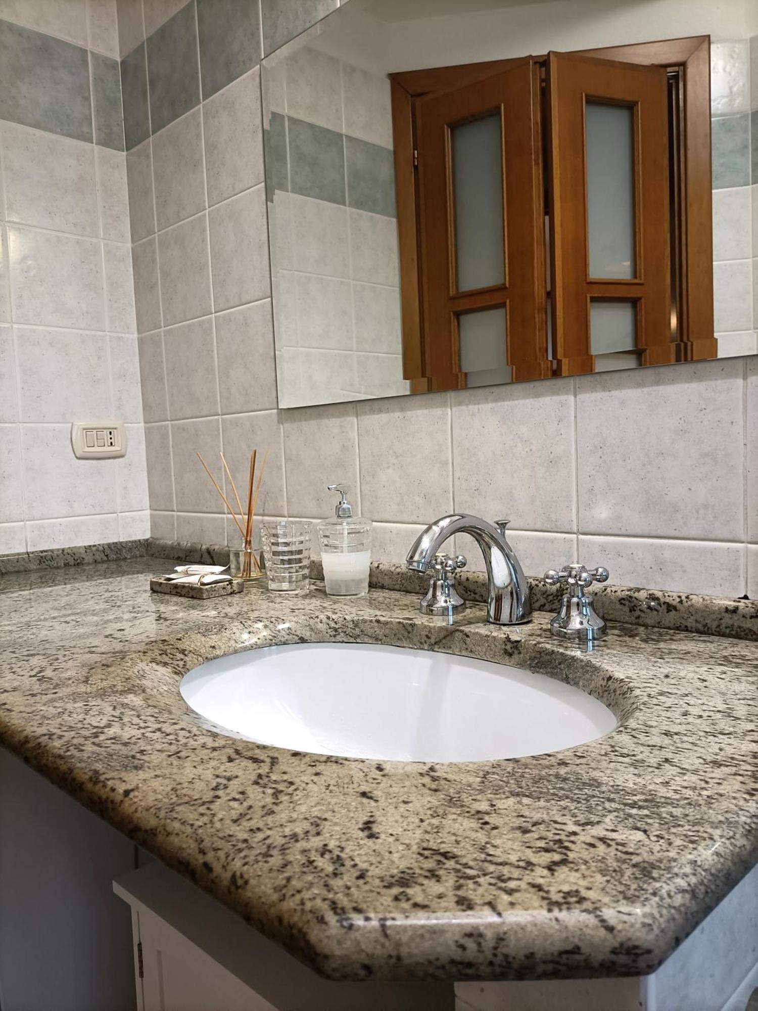 Bright Port View Apartment- Free Parking Cagliari Exterior photo